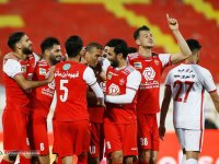 عصبانیت و انتقاد شدید استقلالی ها از لغو بازی های پرسپولیس