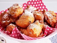طرز تهیه اولیبولن؛ شیرینی سنتی کشور هلند