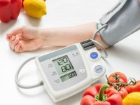 ۱۰ تا از بدترین مواد غذایی برای فشار خون بالا