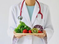 بعد زایمان سزارین چه غذاهایی نخوریم؟