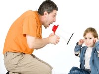 این جملات را هرگز به کودک‌تان نگویید!