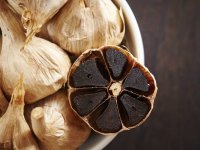 خواص باورنکردنی سیر سیاه برای سلامتی