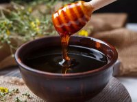 آشنایی با خواص عسل گندم سیاه