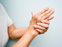 روماتیسم مفصلی یا آرتریت روماتوئید چیست؟