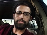 حضور محسن افشانی و همسرش در حوزه اخذ رای + عکس