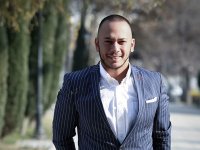 اشوان زیر تیغ جراحی رفت