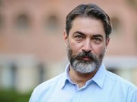 پارسا پیروزفر و هدی زین‌العابدین در پشت صحنه «در انتهای شب»