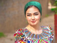 بیوگرافی تهمینه رجبوا بازیگر تاجیک نقش «چمن» در سریال «پایتخت» +عکس)