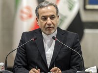 تغییر چهره عراقچی در طول مذاکرات جلب‌توجه کرد + عکس