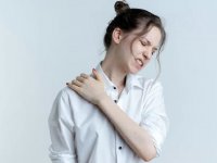 بدنتان بی‌دلیل درد می‌کند؟ شاید پای مشکلی پنهان در میان است