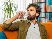 اگر آب کم میخورید، این مطلب را بخوانید