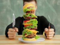 داروی گیاهی برای درمان پرخوری عصبی