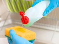 ریختن مایع ظرفشویی روی اسکاچ ؛ یک اشتباه رایج!