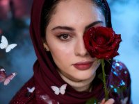 ترلان پروانه با تاج گل رز زرشکی در فوتوشوت جدید (عکس)