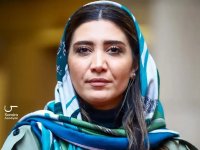 استایل پاییزی «نیکی مظفری» در اختتامیه جشنواره ۲۵ (عکس)