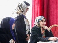 چهره خندان همسر عراقچی توجه دوربین‌ها را جلب کرد (عکس)