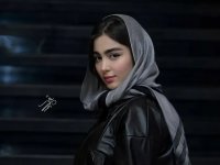 «نیکا»ی پایتخت در استایل چرمی مدرن؛ فوتوشوت جدید سونیا حسینی با روسری طرح‌دار (عکس)