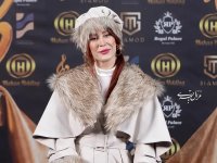 گلشید بحرایی با استایلی خاص در جشن حافظ؛ شکوه زمستانی بر فرش قرمز (عکس)