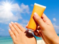ضدآفتاب مضر است یا مفید؟