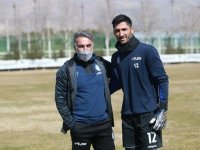 استوری رشید مظاهری برای کادرفنی برکنار شده استقلال +عکس