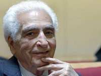 اولین تصاویر از بازگشت پیکر محمدعلی اسلامی ندوشن به ایران + عکس