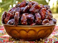 رفع یبوست با این میوه که طبع گرم دارد