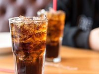 اگر هر روز نوشابه بخورید چه بلایی سر بدن‌تان می‌آید؟