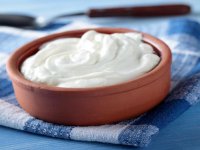 ماست یونانی و ماست ایسلندی چه فرقی با هم دارند ؟