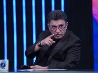 ساعت ۵,۵۰۰,۰۰۰,۰۰۰ تومانی امیر قلعه‌نویی در برنامه فوتبال برتر + عکس