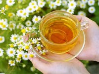 ۳ دمنوش طبیعی که به بهبود لرزش دست کمک می‌کند
