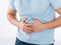 ۸ خوراکی موثر برای کاهش درد معده