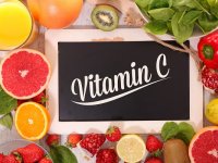 آیا مصرف خودسرانه ویتامین C بی‌ضرر است؟