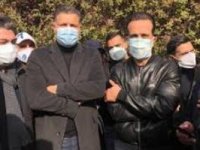 عکس: علی دایی و علی کریمی در آغوش هم در خاکسپاری میناوند