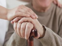 اولین نشانه‌ بیماری پارکینسون کدام است؟