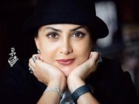 شیطنت های آزاده صمدی در زمان عکس گرفتن! عکس