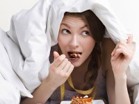 این خوراکی‌ها را شب‌ها نخورید