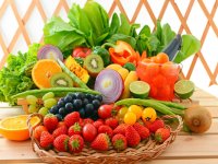 مصرف میوه‌ ها و سبزیجات را در تابستان بیشتر کنید