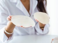 پروتز سینه چیست و چقدر هزینه دارد ؟