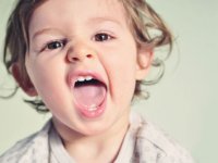 چرا برخی از کودکان گاز می‌گیرند؟