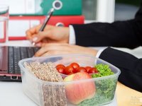 17 راز لاغری برای خانم های کارمند و پرمشغله