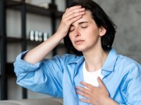 چرا هنگام اضطراب، حس می‌کنیم نمی‌توانیم چیزی قورت دهیم؟