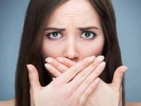 بوی دهان درباره سلامت بدن ما چه می‌گوید؟