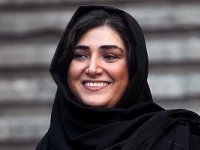 رونمایی از عکس های باران کوثری در سه جلد