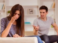 چگونه با زودرنجی شریک زندگیمان برخورد کنیم؟