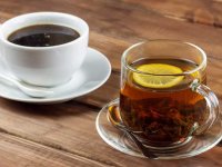 فواید نوشیدن چای و قهوه برای میانسالی
