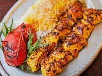 طرز تهیه جوجه کباب رژیمی با سس ماست
