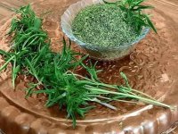با مصرف این گیاه یک معده، روده و رحم سالم داشته باشید