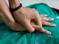 احیای قلبی ریوی یا CPR  در شرایط اضطراری