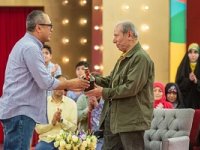 علی نصیریان از آوازخوانی در خندوانه تا بازی در نقش چنگیز مغول + عکس