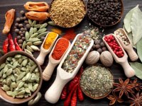 آشنایی با 10 ادویه خوش طعم و مفید برای بدن